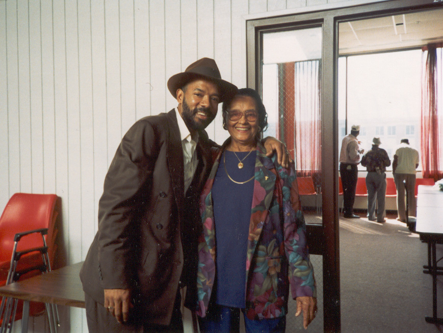 Michael with Etta Baker at the 1st Bluebird Blues Festival, Largo, Maryland USA (1993)